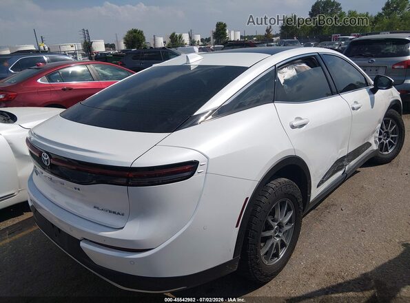 JTDAFAAF6P3000542 2023 TOYOTA CROWN White Trasero derecho