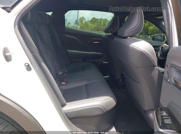 JTDAFAAF9R3007679 2024 TOYOTA CROWN White Вид наклейки з VIN-кодом