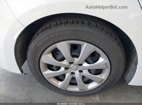 JTDB4MEE3R3024684 2024 TOYOTA COROLLA White Դիմացի տեսք