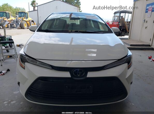 JTDB4MEE3R3024684 2024 TOYOTA COROLLA White Սարքավորումների վահանակի տեսք