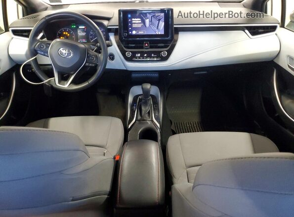 JTDBCMFE0PJ014835 2023 TOYOTA COROLLA White Առջևի վահանակի տեսք