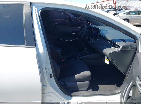 JTDBCMFE0PJ015001 2023 TOYOTA COROLLA White Vista interior delantera