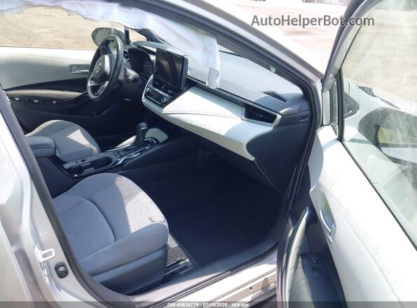 JTDBCMFE1P3018798 2023 TOYOTA COROLLA Silver Front interior view