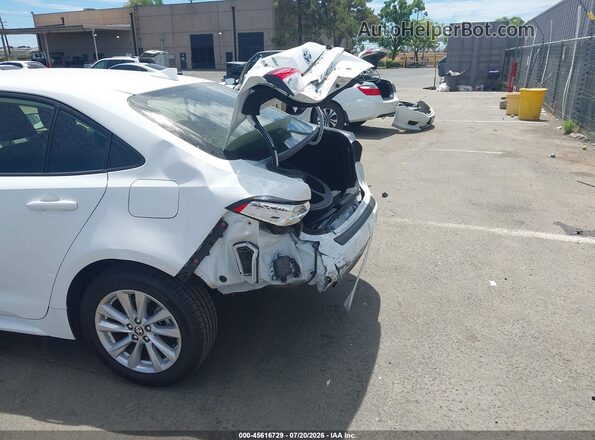 JTDBCMFE1PJ012527 2023 TOYOTA COROLLA White Front view