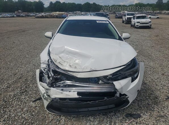 JTDBCMFE1R3044448 2024 TOYOTA COROLLA White Widok z przodu