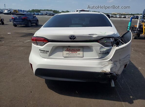 JTDBCMFE2R3040344 2024 TOYOTA COROLLA White Հետևի տեսք