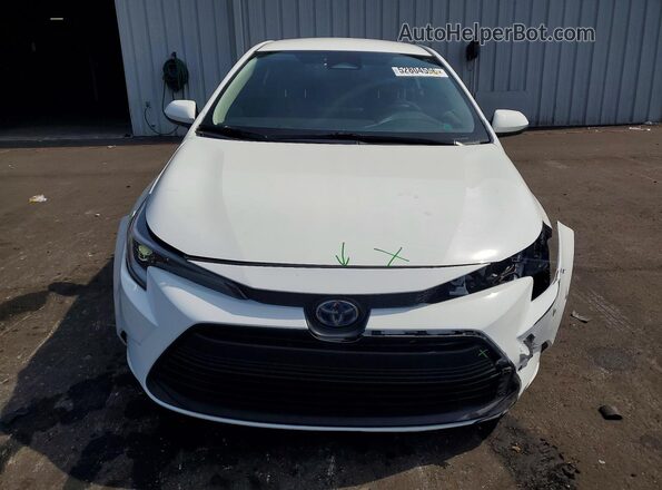 JTDBCMFE2R3040344 2024 TOYOTA COROLLA White Դիմացի տեսք
