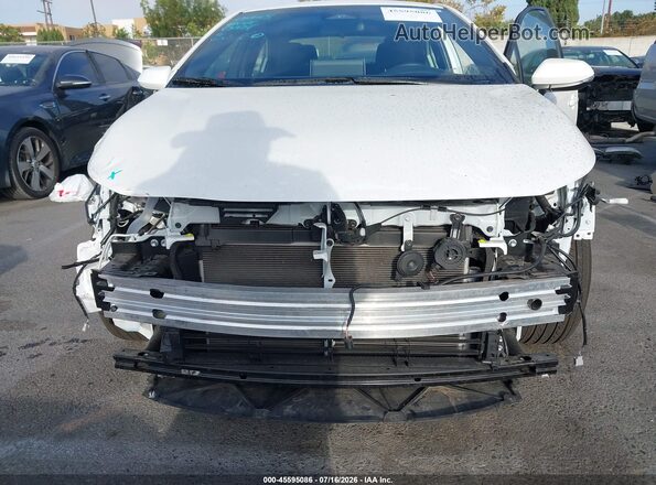 JTDBCMFE2S3109135 2025 TOYOTA COROLLA White Front view