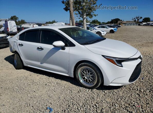 JTDBCMFE3P3024957 2023 TOYOTA COROLLA Белый Передняя правая четверть