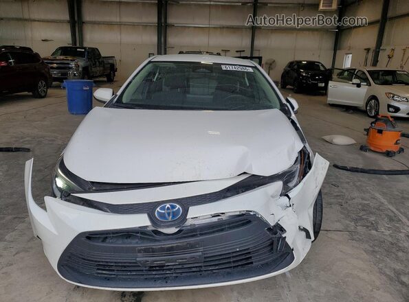 JTDBCMFE3PJ014585 2023 TOYOTA COROLLA Белый Вид спереди