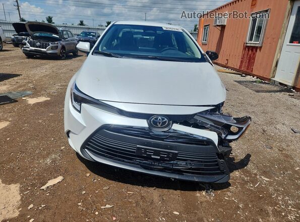 JTDBCMFE4T3122938 2026 TOYOTA COROLLA White Front view