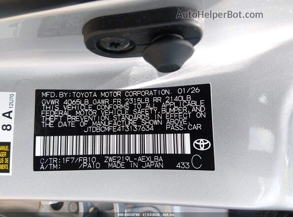 JTDBCMFE4T3137634 2026 TOYOTA COROLLA HYBRID Silver Vista del compartimento del motor