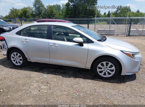 JTDBCMFE4T3137634 2026 TOYOTA COROLLA HYBRID Silver Vista interior de 360 grados