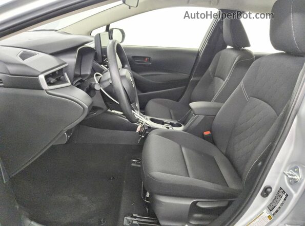 JTDBCMFE6S3072428 2025 TOYOTA COROLLA Silver Вид салону спереду