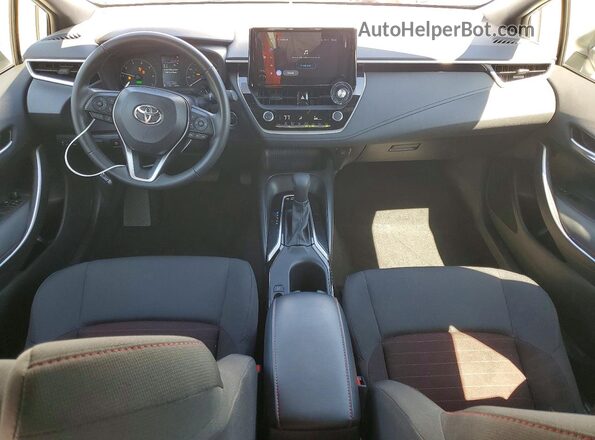 JTDBCMFE8R3066883 2024 TOYOTA COROLLA Белый Вид панели приборов