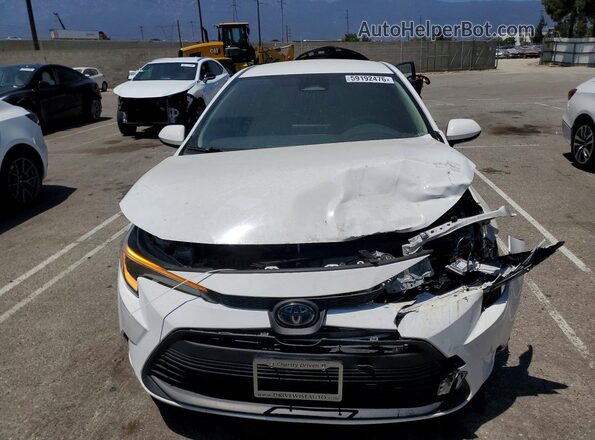 JTDBCMFE9P3004860 2023 TOYOTA COROLLA White Դիմացի տեսք
