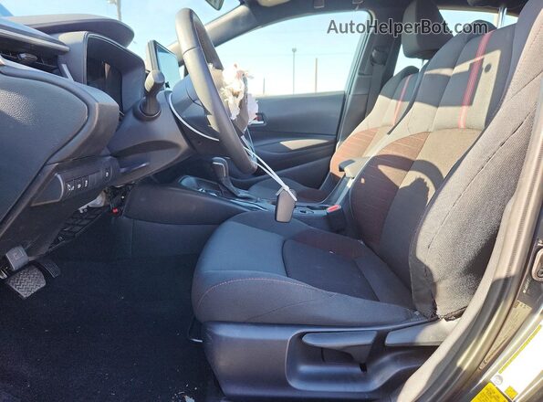JTDBCMFE9T3121025 2026 TOYOTA COROLLA Gray Widok wnętrza z przodu