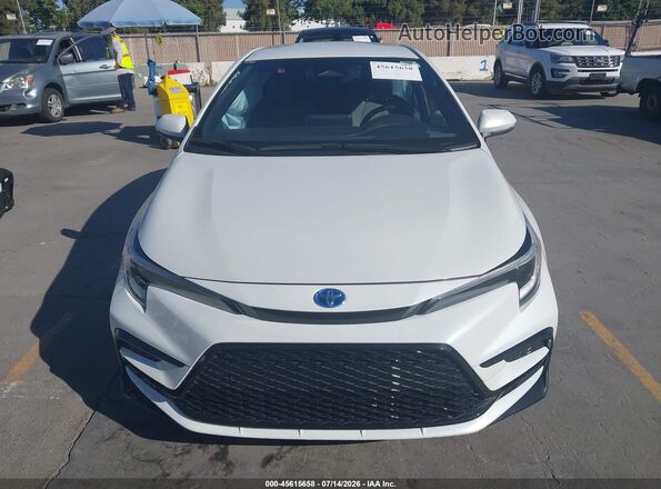 JTDBDMHE8RJ008794 2024 TOYOTA COROLLA White Vista del cuadro de instrumentos