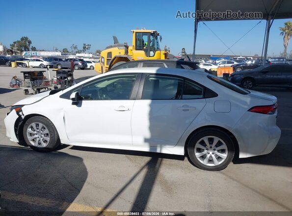 JTDEPMAE5N3029390 2022 TOYOTA COROLLA White Սալոնի 360 աստիճան տեսք