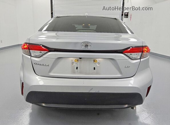 JTDEPMAE8MJ187183 2021 TOYOTA COROLLA Silver Widok z tyłu