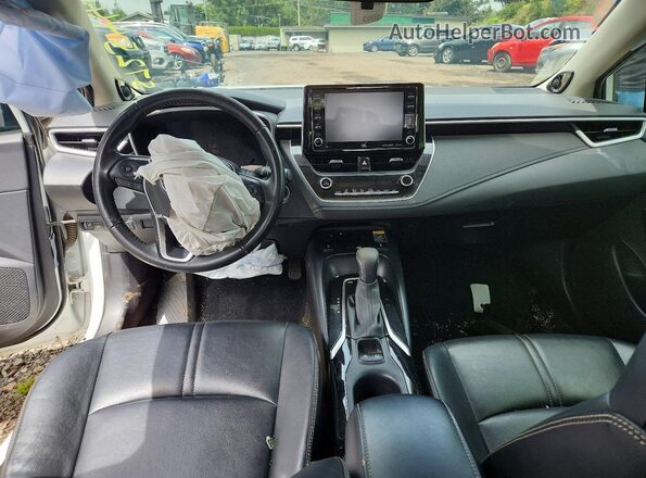 JTDFPMAE3NJ208334 2022 TOYOTA COROLLA White Առջևի վահանակի տեսք