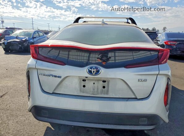 JTDKAMFP2N3204144 2022 TOYOTA PRIUS White Вид ззаду