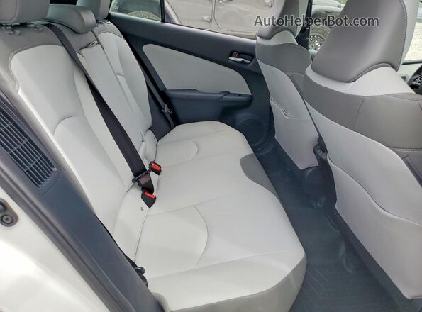 JTDKAMFP3N3198130 2022 TOYOTA PRIUS White Widok tylnych siedzeń