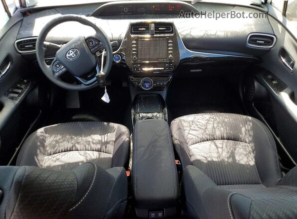 JTDKAMFP3N3205383 2022 TOYOTA PRIUS Серебряный Вид панели приборов