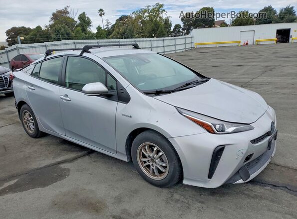 JTDKAMFU8M3143810 2021 TOYOTA PRIUS Серебряный Передняя правая четверть