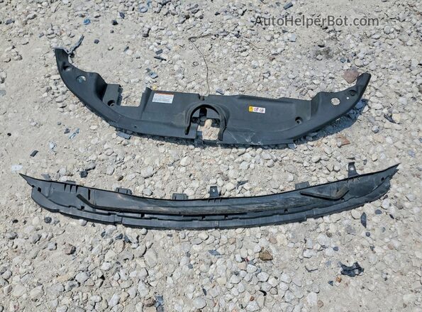 JTDKAMFU8N3183368 2022 TOYOTA PRIUS Silver Widok komory silnika