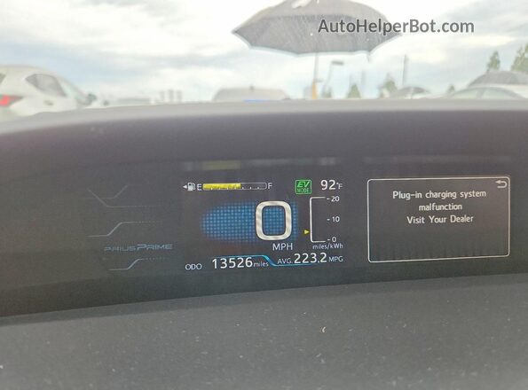 JTDKARFP0J3094346 2018 TOYOTA PRIUS White Widok zestawu wskaźników
