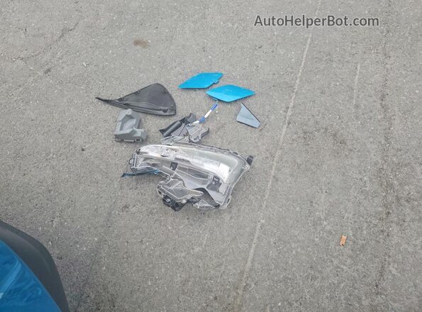 JTDKARFP2H3000705 2017 TOYOTA PRIUS Turquoise Вид підкапотного простору