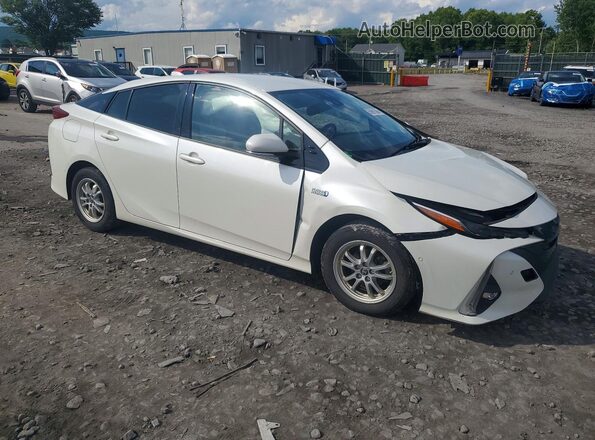 JTDKARFP3H3005511 2017 TOYOTA PRIUS White Front right