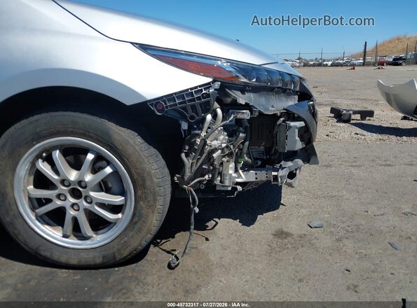 JTDKARFP3H3041280 2017 TOYOTA PRIUS PRIME Silver Դիմացի տեսք