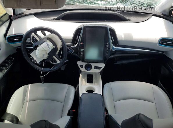 JTDKARFP3J3073670 2018 TOYOTA PRIUS Серебряный Вид панели приборов