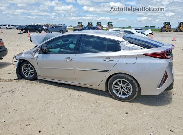 JTDKARFP3J3073670 2018 TOYOTA PRIUS Серебряный Задняя левая четверть
