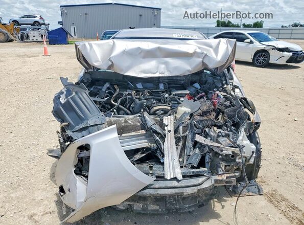 JTDKARFP3J3073670 2018 TOYOTA PRIUS Серебряный Вид спереди