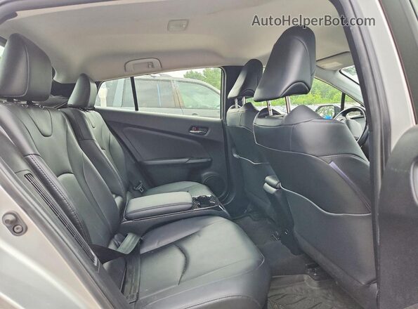 JTDKARFP3J3084149 2018 TOYOTA PRIUS Silver Rear seats view