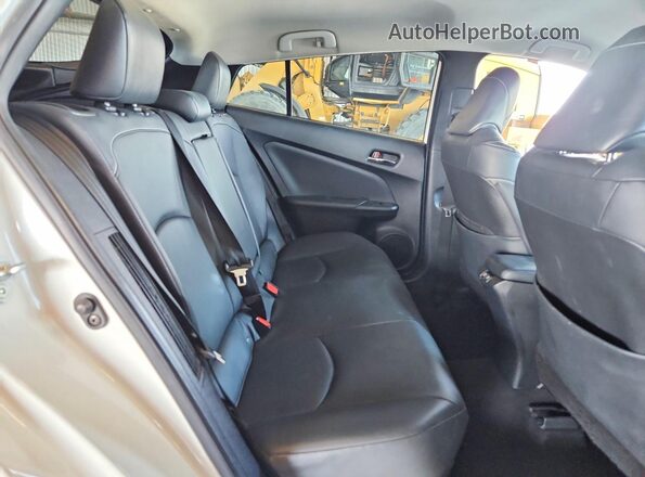 JTDKARFP4L3137539 2020 TOYOTA PRIUS White უკანა სავარძლების ხედი