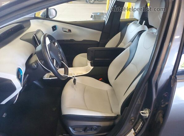 JTDKARFP5J3087280 2018 TOYOTA PRIUS Gray წინა სალონის ხედი