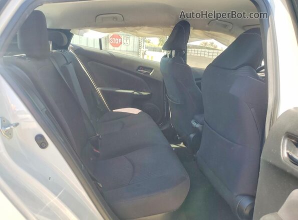 JTDKARFP5L3153572 2020 TOYOTA PRIUS White Widok tylnych siedzeń