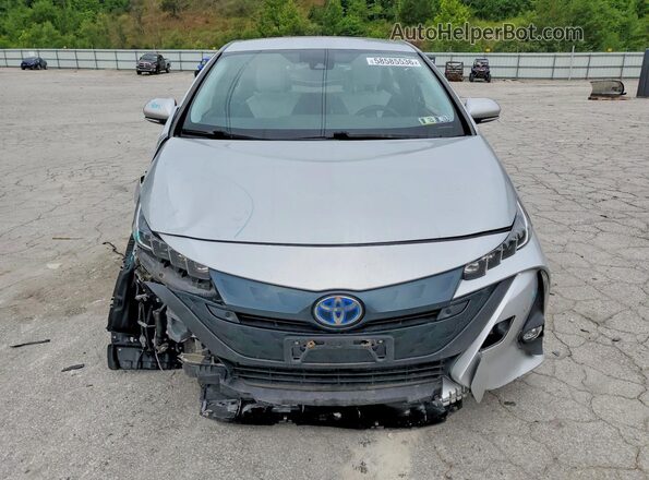 JTDKARFP7H3008511 2017 TOYOTA PRIUS Серебряный Вид спереди