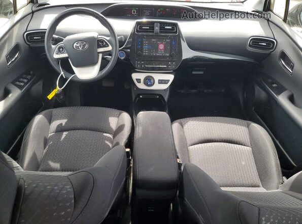 JTDKARFP7H3016656 2017 TOYOTA PRIUS Silver Widok deski rozdzielczej