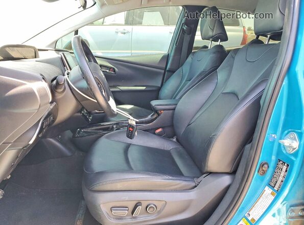 JTDKARFP7J3077351 2018 TOYOTA PRIUS Blue Front interior view