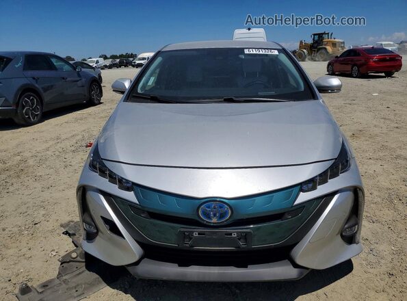 JTDKARFP8H3021168 2017 TOYOTA PRIUS Silver Դիմացի տեսք