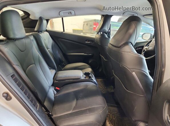 JTDKARFP8J3081683 2018 TOYOTA PRIUS Серебряный Вид задних сидений
