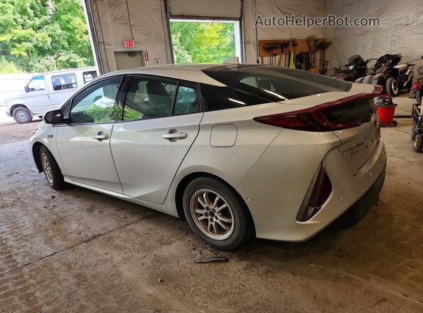 JTDKARFP8J3081683 2018 TOYOTA PRIUS Серебряный Задняя левая четверть