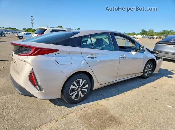 JTDKARFP9J3086679 2018 TOYOTA PRIUS Silver Tył prawy