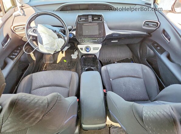 JTDKARFP9J3086679 2018 TOYOTA PRIUS Silver Widok deski rozdzielczej