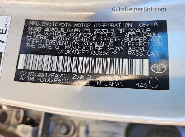 JTDKARFP9J3086679 2018 TOYOTA PRIUS Silver Widok naklejki z numerem VIN